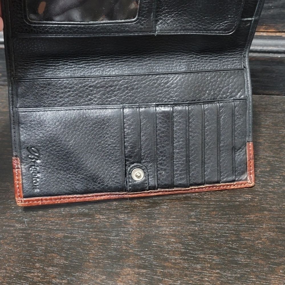 BRIGHTON Vintage Heart Folio Leather Wallet - Picture 4 of 14